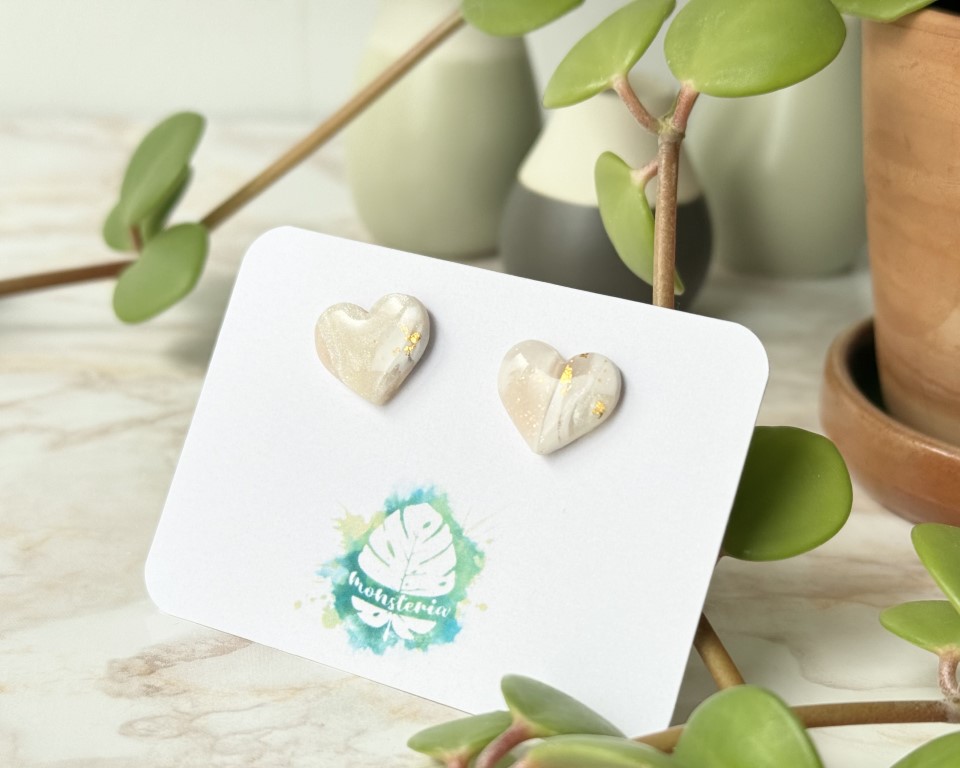 Cercei cu șurub White Marble Hearts Monsteria Cercei cu șurub White Marble Hearts Monsteria