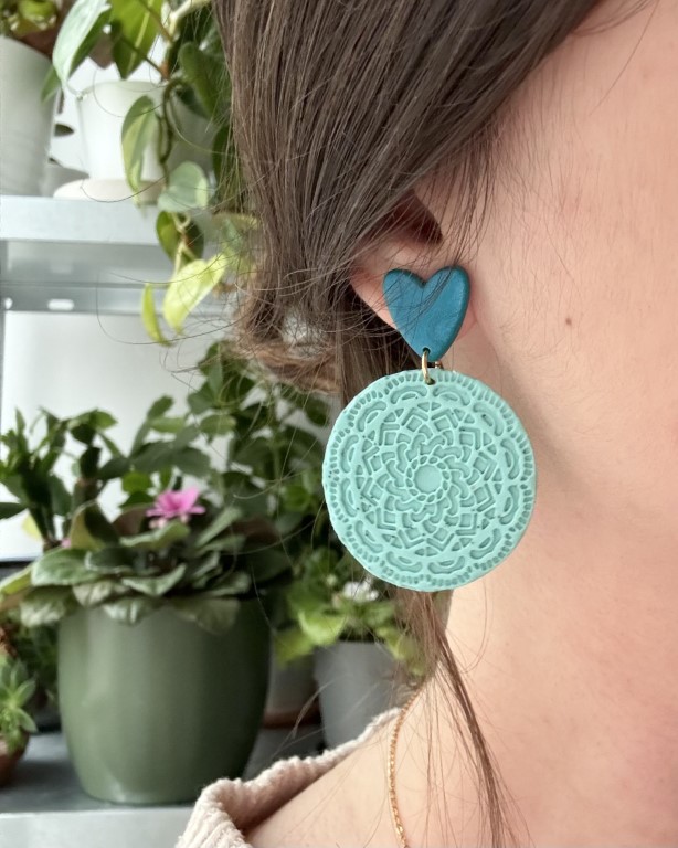 Cercei lungi Sky Blue Mandala Hearts Monsteria Cercei lungi Sky Blue Mandala Hearts Monsteria